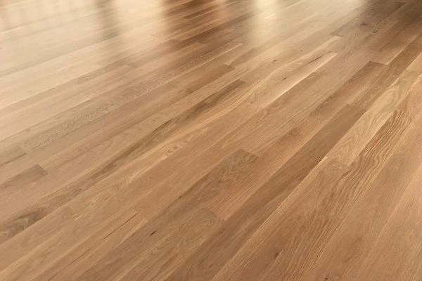 Carpintero Pamplona · Taller de ebanistería y carpintería en Pamplona - Lijado y barnizado de parquet